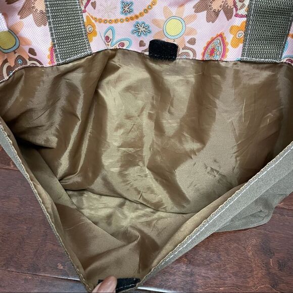 Ellie & Luke Diaper Bag Pink and Khaki Flowers and Hearts - Picture 5 of 12